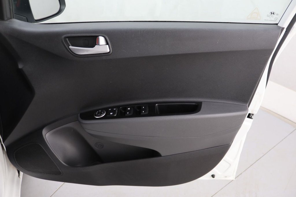 Used Hyundai i10 2018 for sale - 77798173: Photo 25