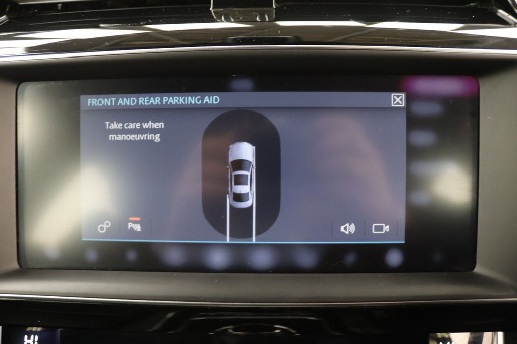 Used Jaguar XE 2019 for sale - 77583313: Photo 14