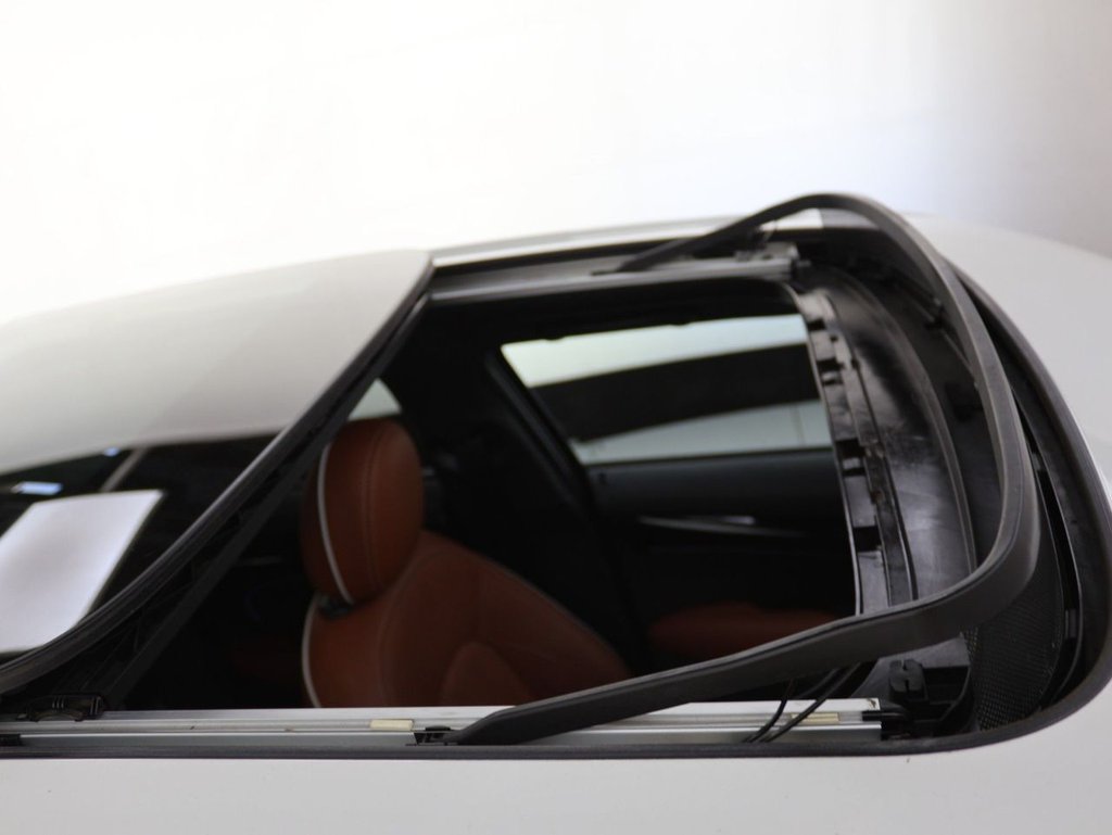 Used MINI Hatch 2022 for sale - 77835008: Photo 16