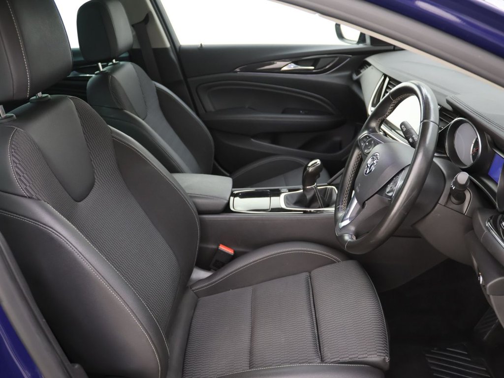 Used Vauxhall Insignia 2017 for sale - 76056857: Photo 11