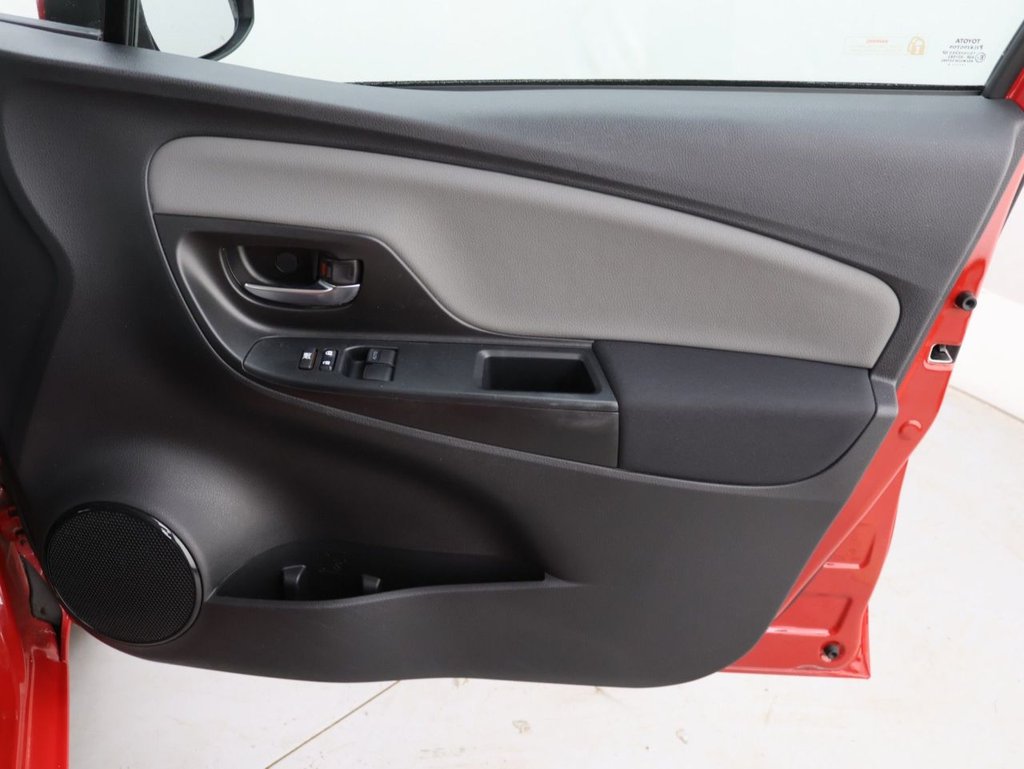 Used Toyota Yaris 2020 for sale - 78096322: Photo 26