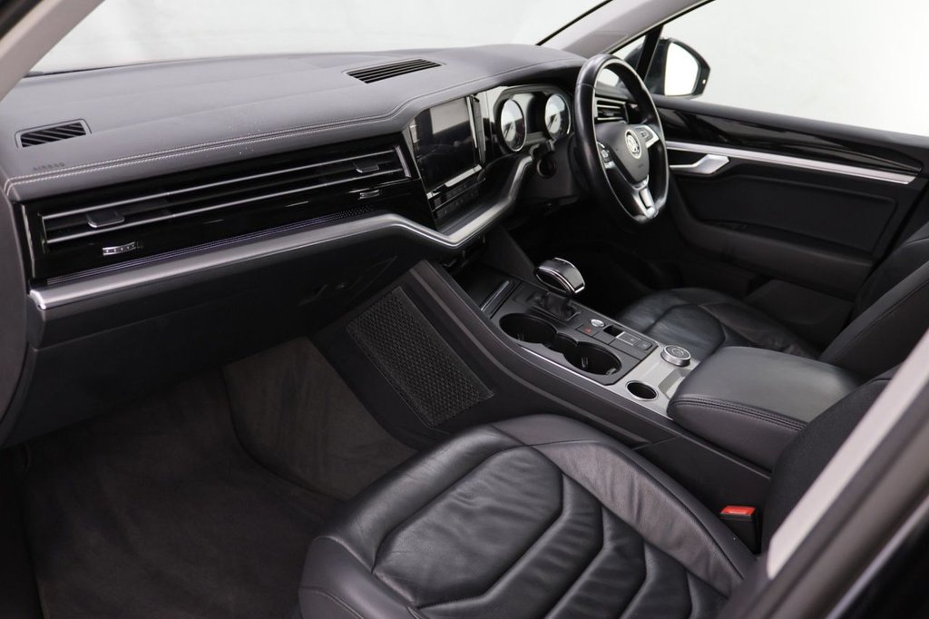 Used Volkswagen Touareg 2018 for sale - 77027175: Photo 24