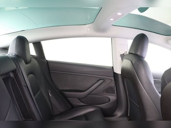 Used Tesla Model 3 2020 for sale - 79072024: Photo