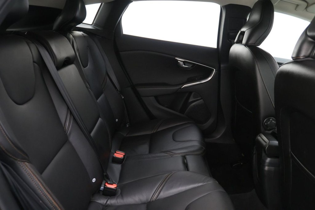 Used Volvo V40 2018 for sale - 77798147: Photo 14