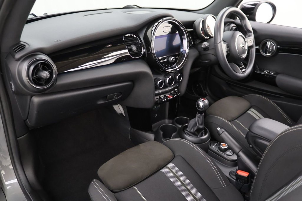 Used MINI Convertible 2021 for sale - 77064901: Photo 30