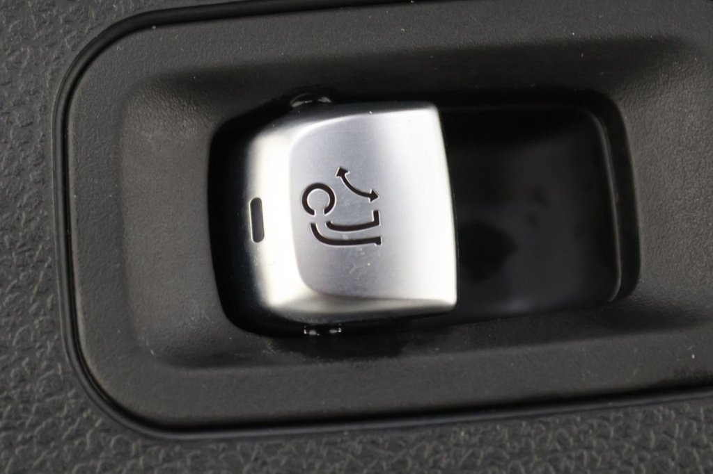 Used Mercedes-Benz C Class 2020 for sale - 77533999: Photo 26