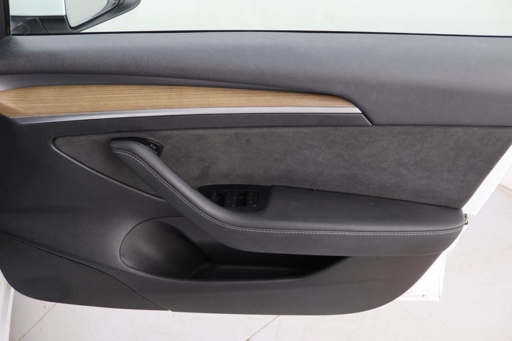 Used Tesla Model 3 2021 for sale - 76768233: Photo 26