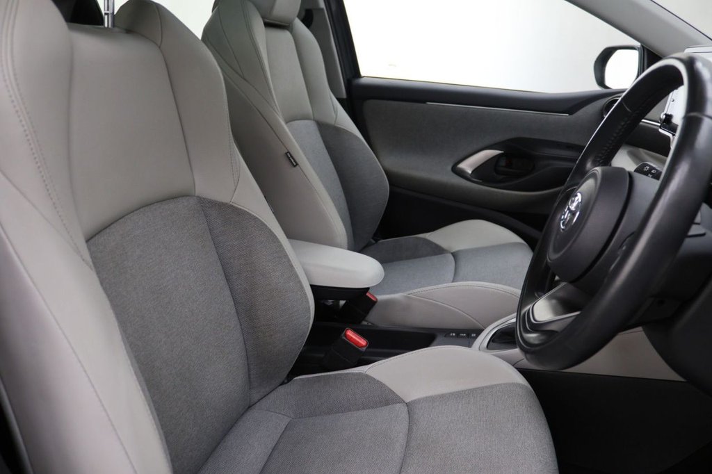 Used Toyota Yaris 2021 for sale - 77642450: Photo 11