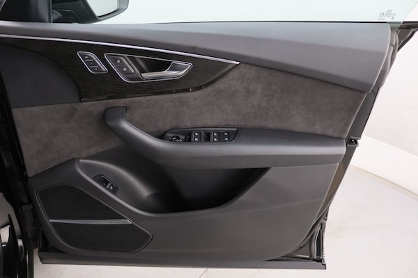 Used Audi Q8 2022 for sale - 76323314: Photo 27