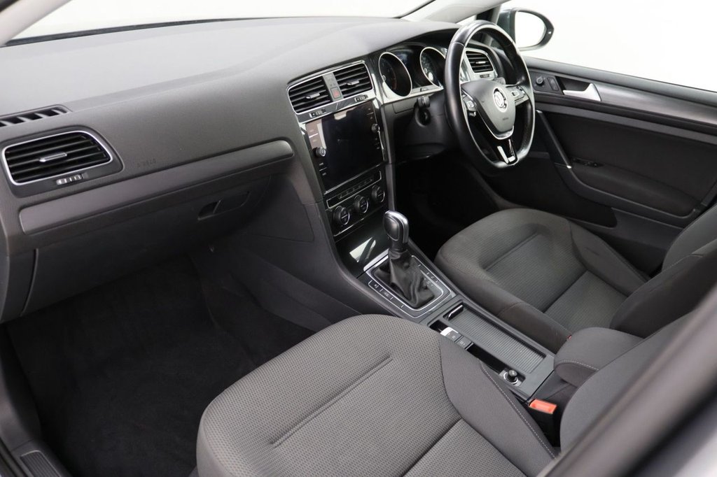 Used Volkswagen Golf 2020 for sale - 77327631: Photo 24