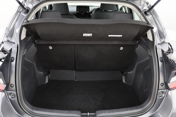 Used Toyota Yaris 2021 for sale - 76009437: Photo 24
