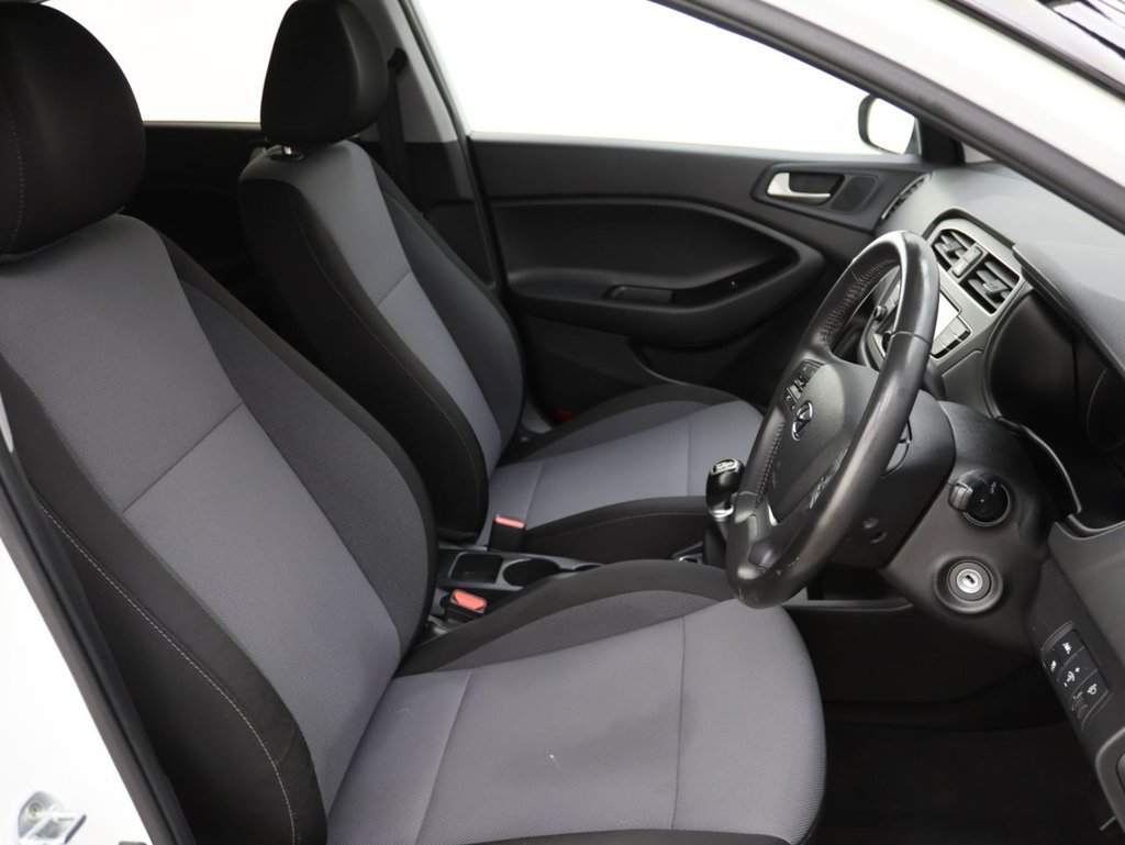 Used Hyundai i20 2019 for sale - 76445872: Photo 12