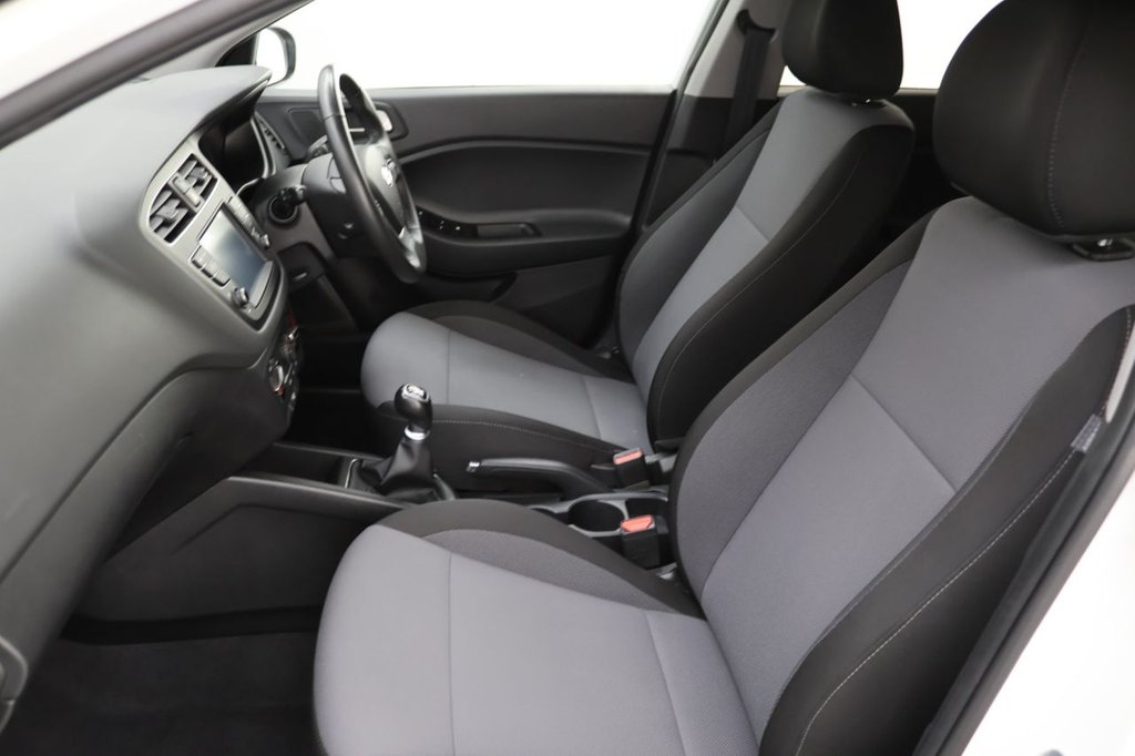 Used Hyundai i20 2019 for sale - 76445872: Photo 21