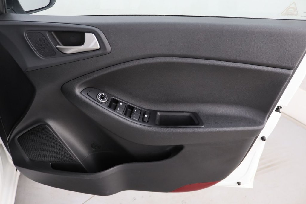 Used Hyundai i20 2019 for sale - 76445872: Photo 25