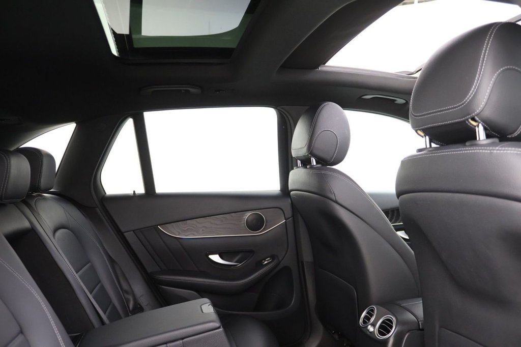 Used Mercedes-Benz GLC 2019 for sale - 77673496: Photo 2