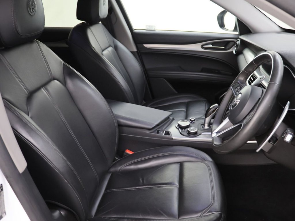 Used Alfa Romeo Stelvio 2018 for sale - 76520724: Photo 12