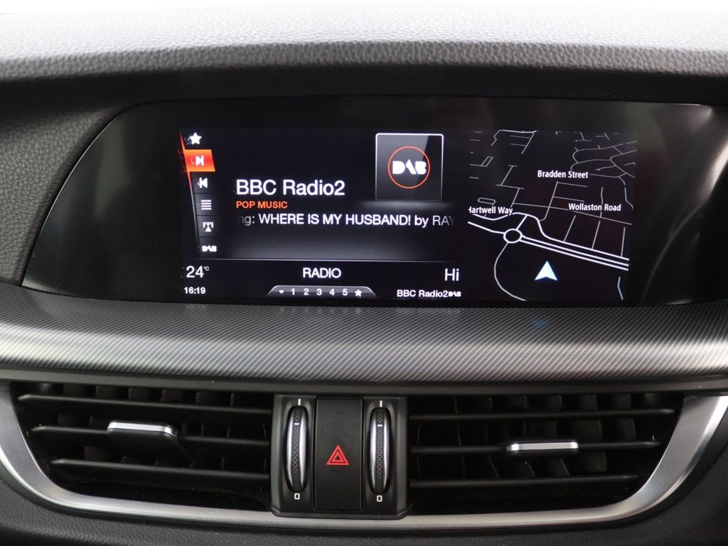 Used Alfa Romeo Stelvio 2018 for sale - 76520724: Photo 13