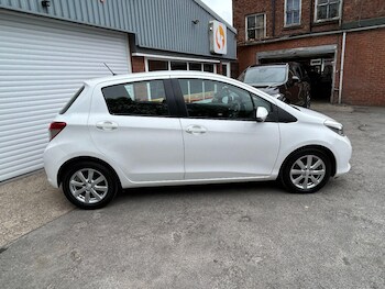 Used Toyota Yaris 2013 for sale - 75517719: Photo