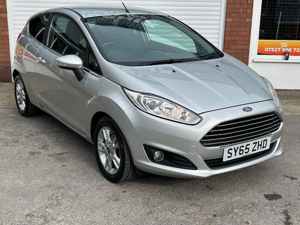 Used Ford Fiesta 2015 for sale - 76156761: Photo 2