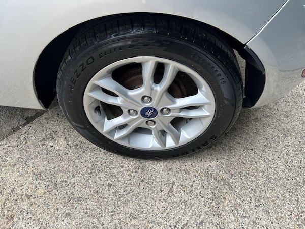 Used Ford Fiesta 2015 for sale - 76156761: Photo 35