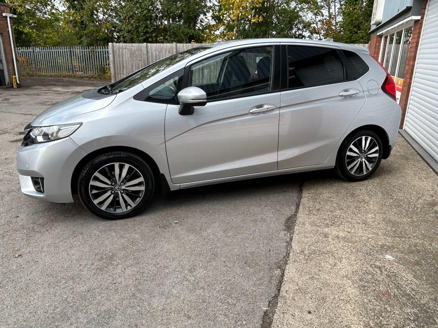 Used Honda Jazz 2018 for sale - 76156760: Photo 11