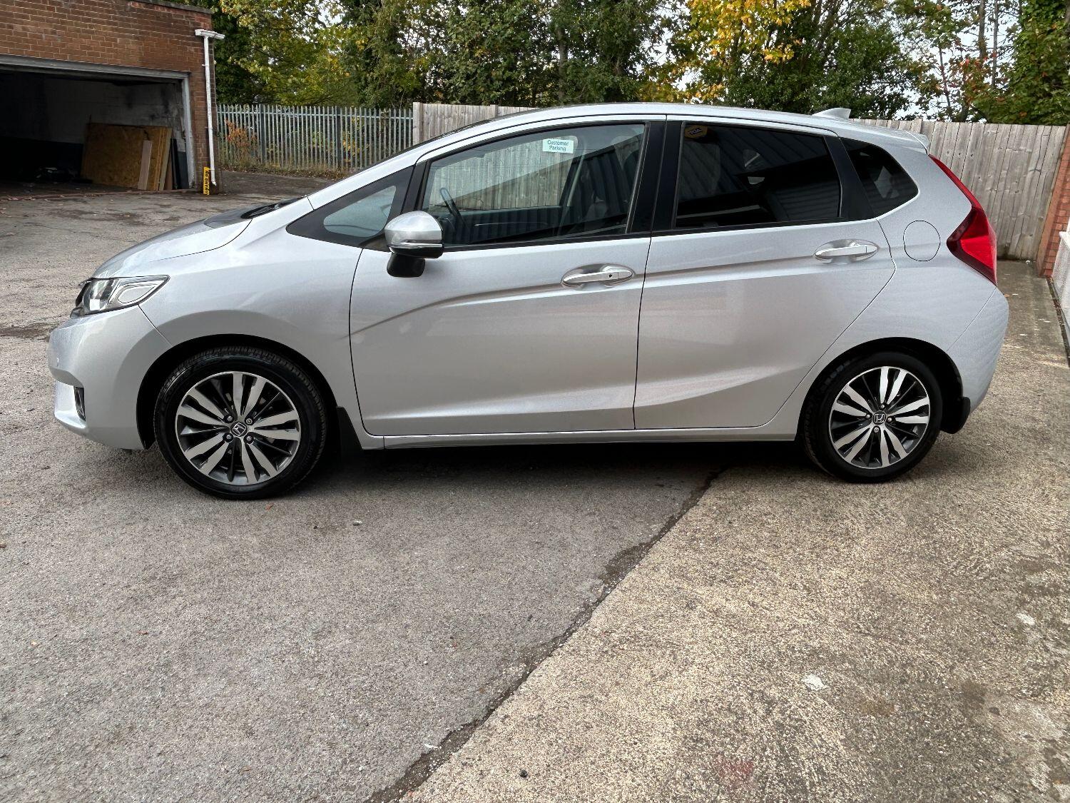 Used Honda Jazz 2018 for sale - 76156760: Photo 12