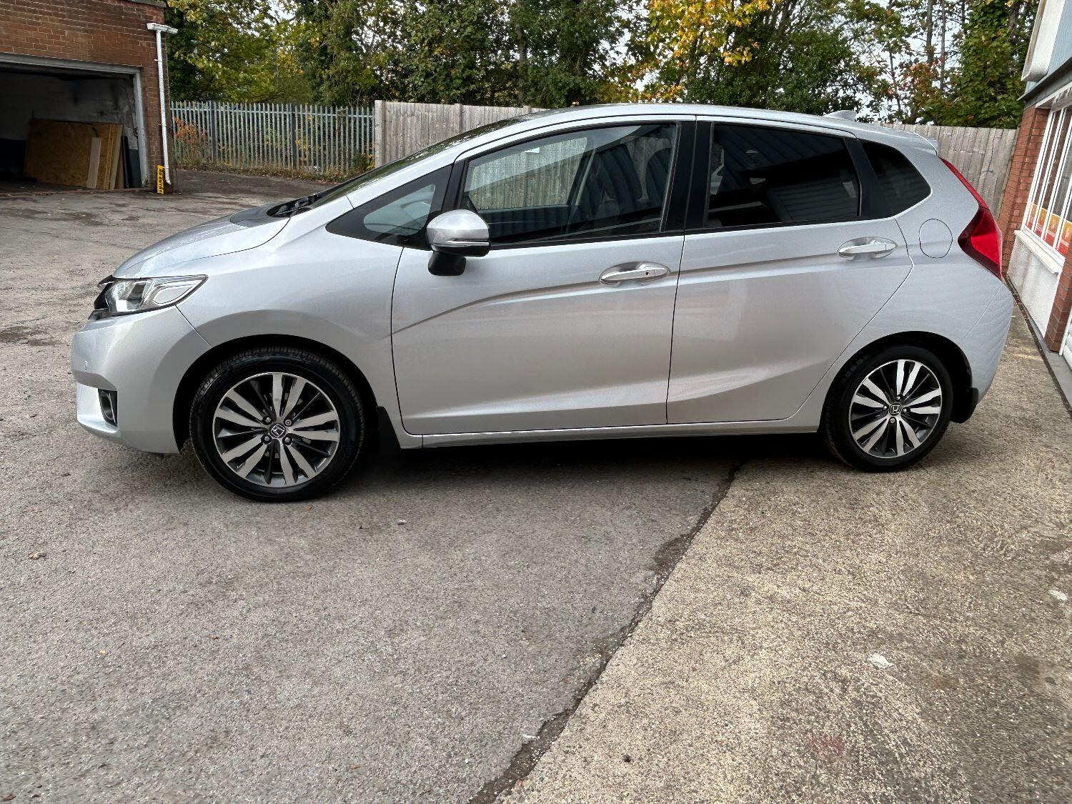 Used Honda Jazz 2018 for sale - 76156760: Photo 14