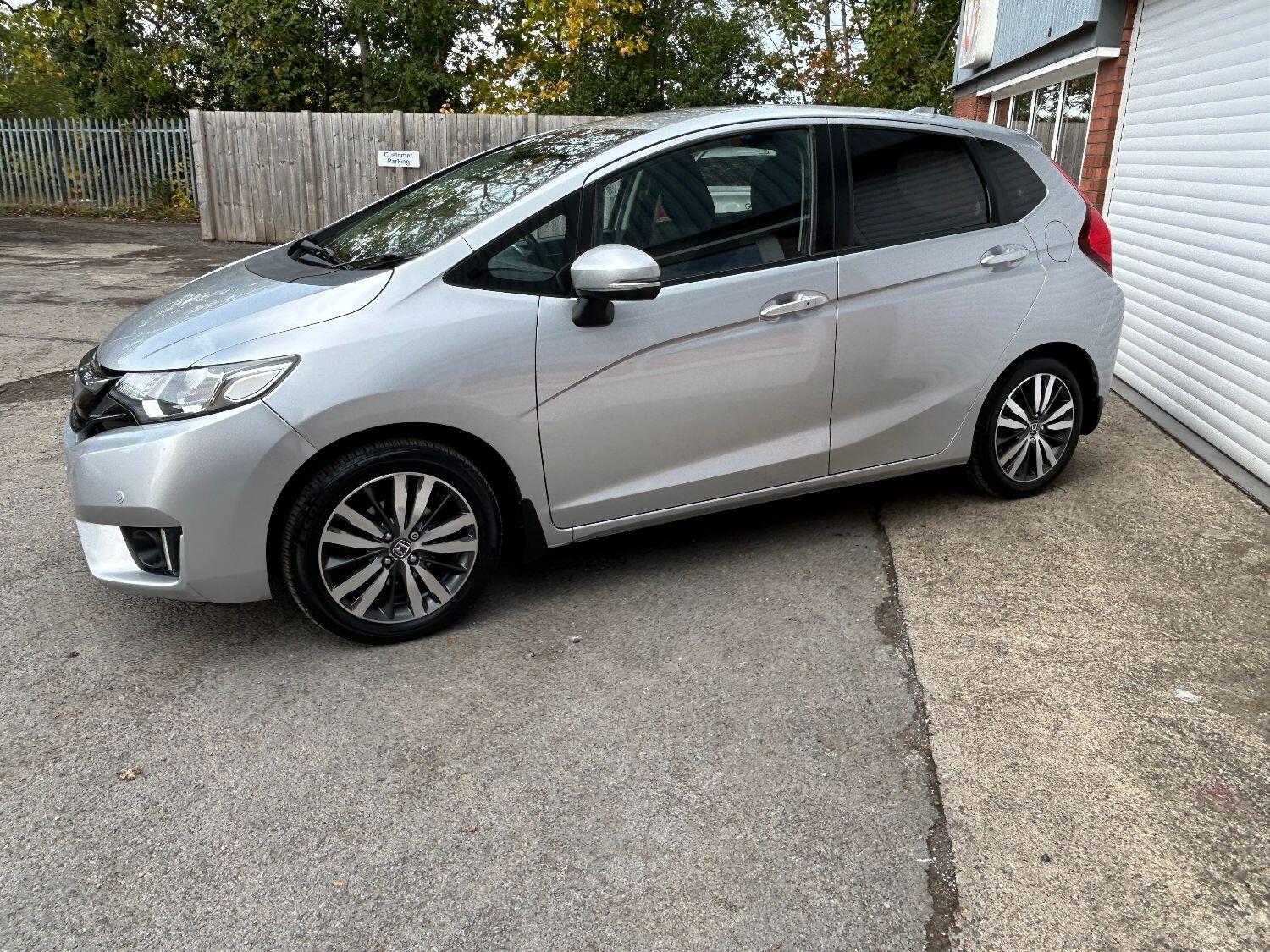 Used Honda Jazz 2018 for sale - 76156760: Photo 15