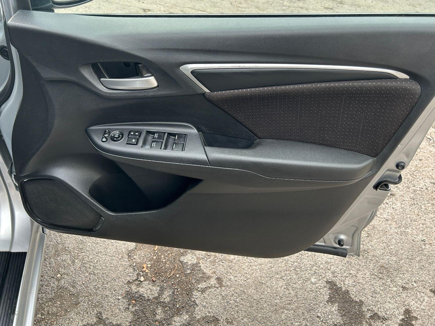 Used Honda Jazz 2018 for sale - 76156760: Photo 28