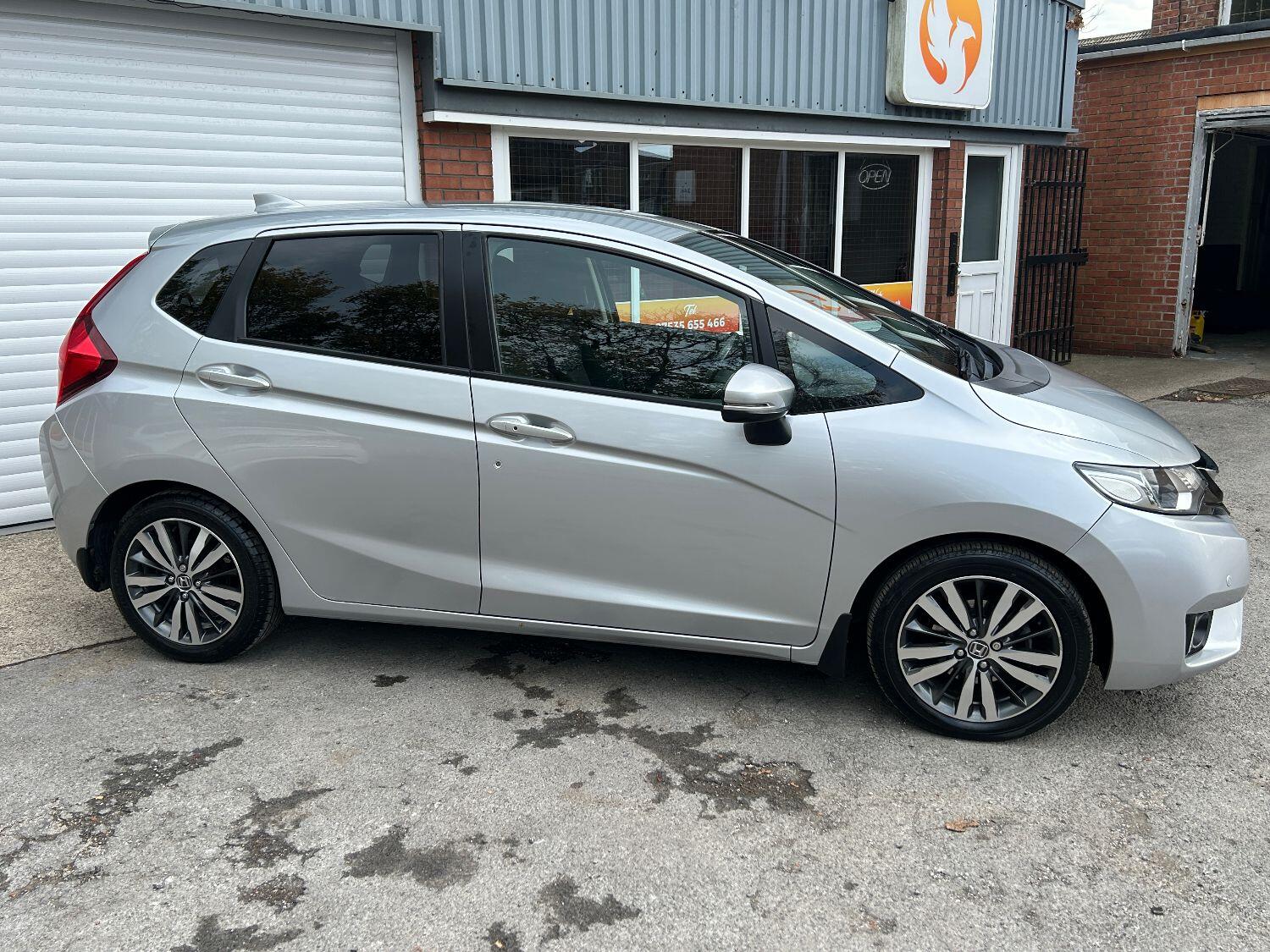 Used Honda Jazz 2018 for sale - 76156760: Photo 4