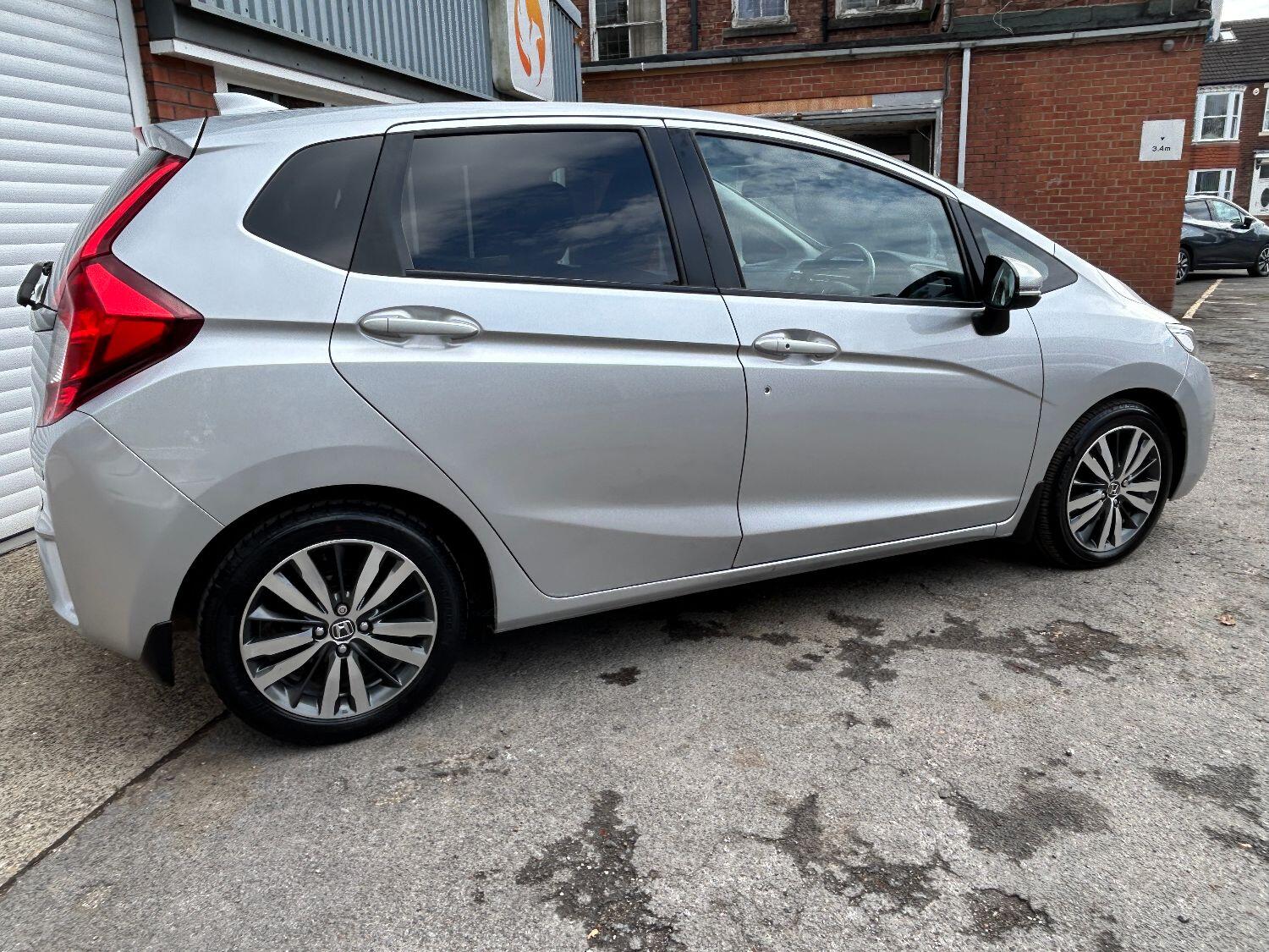 Used Honda Jazz 2018 for sale - 76156760: Photo 5