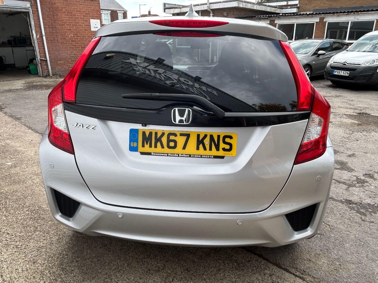 Used Honda Jazz 2018 for sale - 76156760: Photo 7