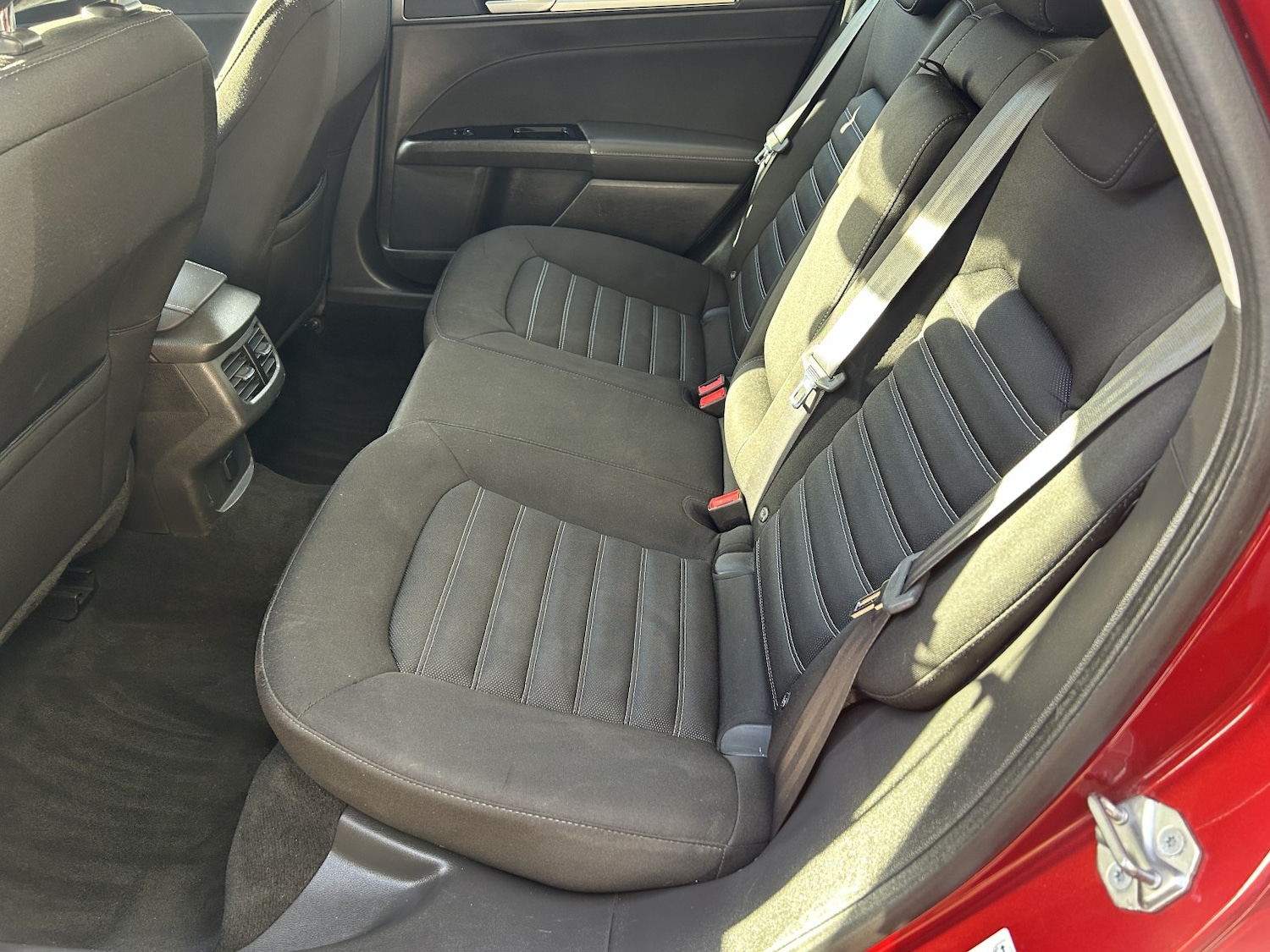 Used Ford Mondeo 2015 for sale - 76611379: Photo 19