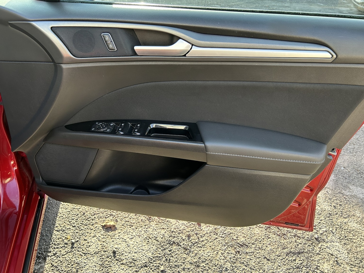 Used Ford Mondeo 2015 for sale - 76611379: Photo 26