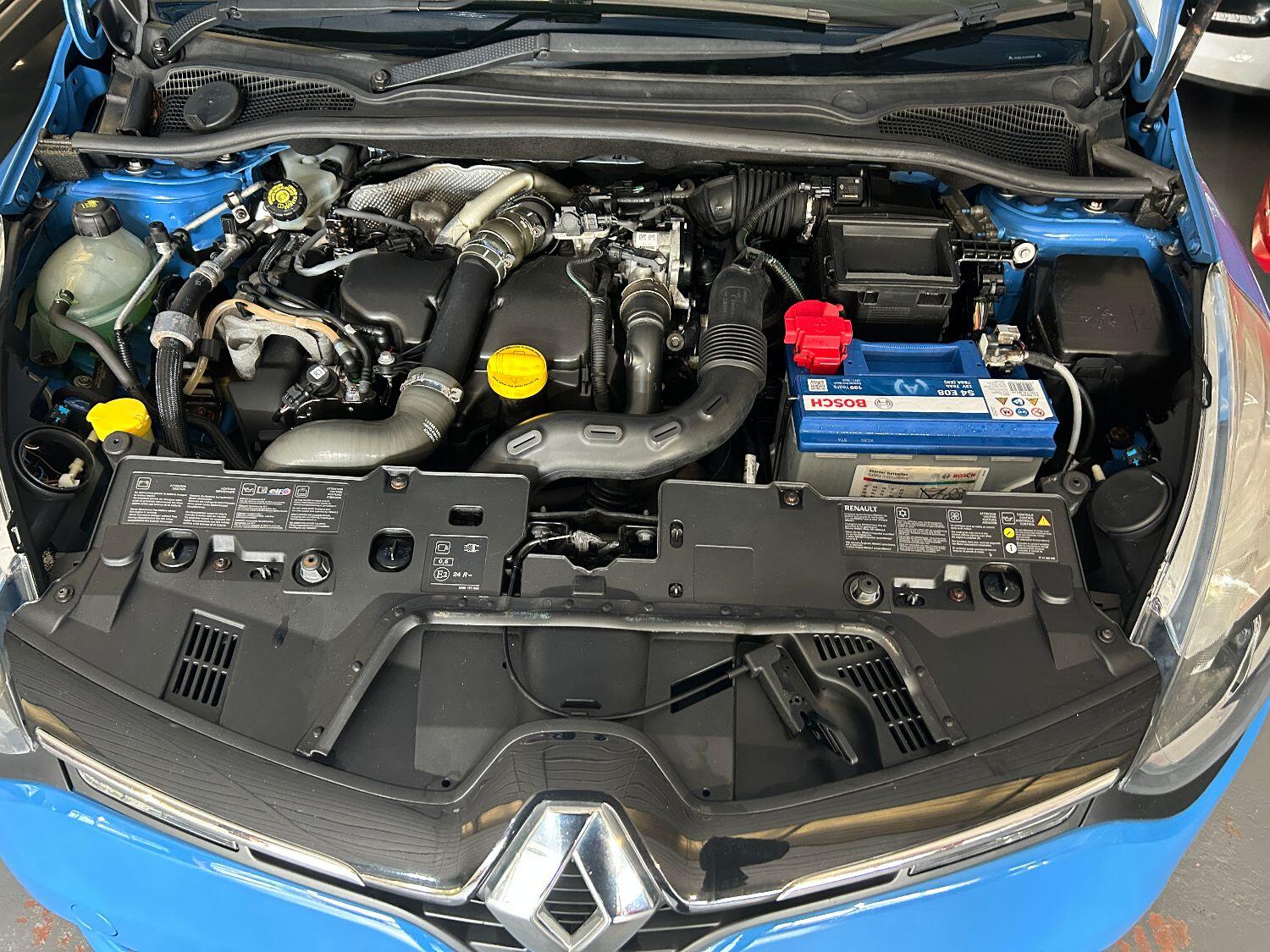 Used Renault Clio 2015 for sale - 76156759: Photo 41