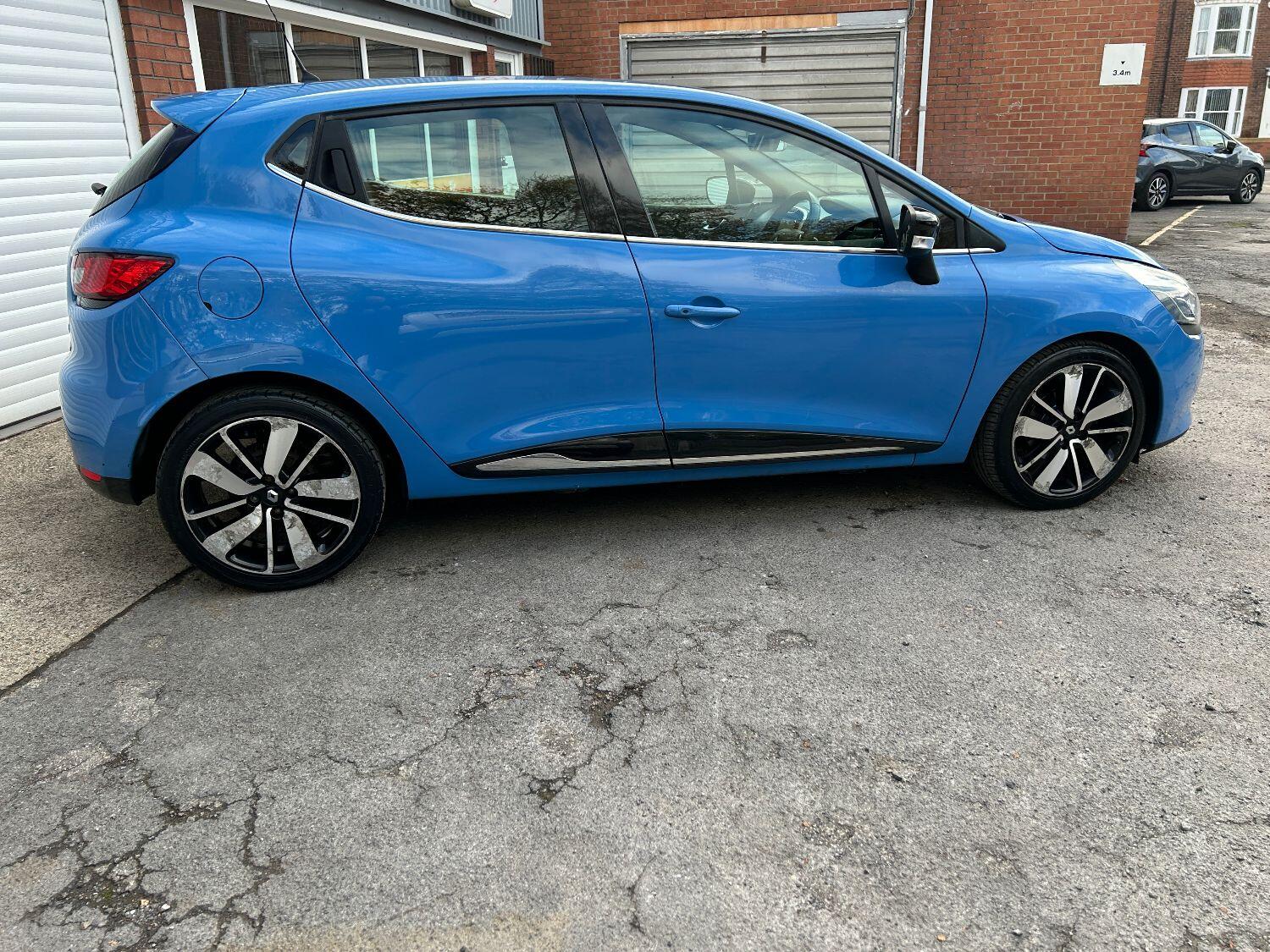 Used Renault Clio 2015 for sale - 76156759: Photo 9