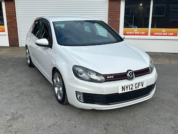 Volkswagen - Golf