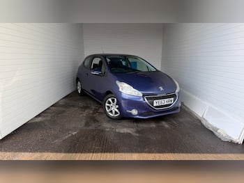 Used Peugeot 208 2013 for sale - 79848445: Photo