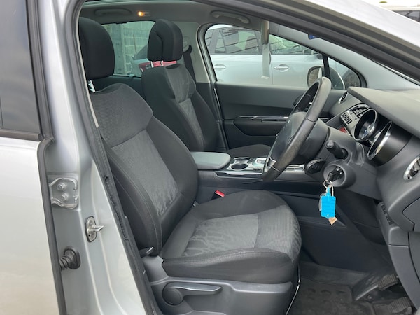 Used Peugeot 3008 2011 for sale - 76281828: Photo 8