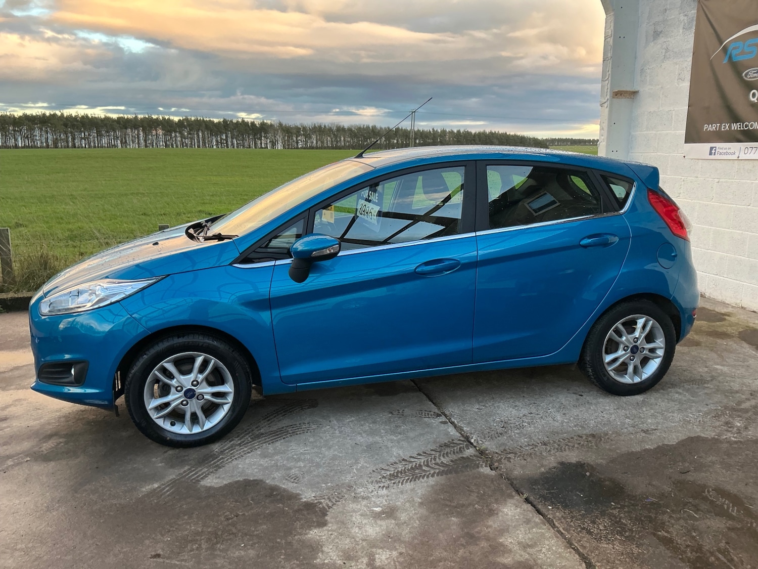 Used Ford Fiesta 2015 for sale - 76971689: Photo 2