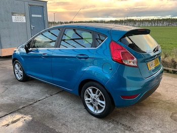 Used Ford Fiesta 2015 for sale - 76971689: Photo