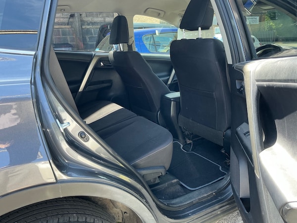 Used Toyota RAV4 2013 for sale - 75250052: Photo 9
