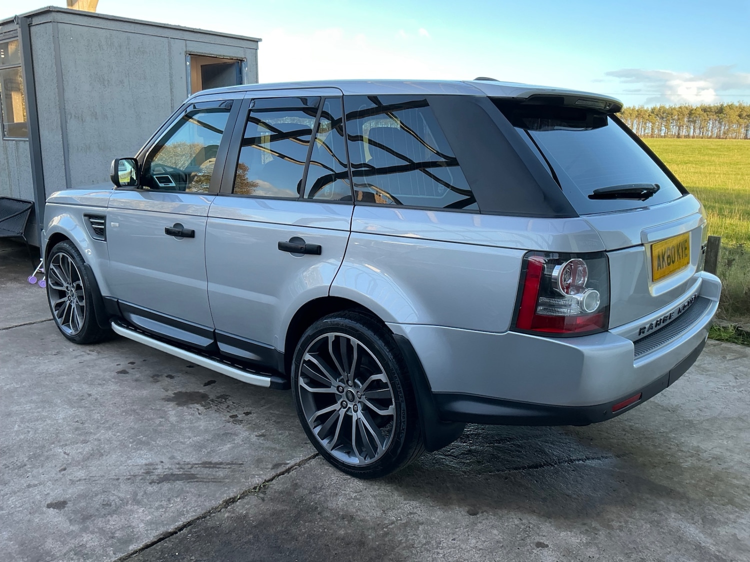 Used Land Rover Range Rover Sport 2010 for sale - 76439996: Photo 5