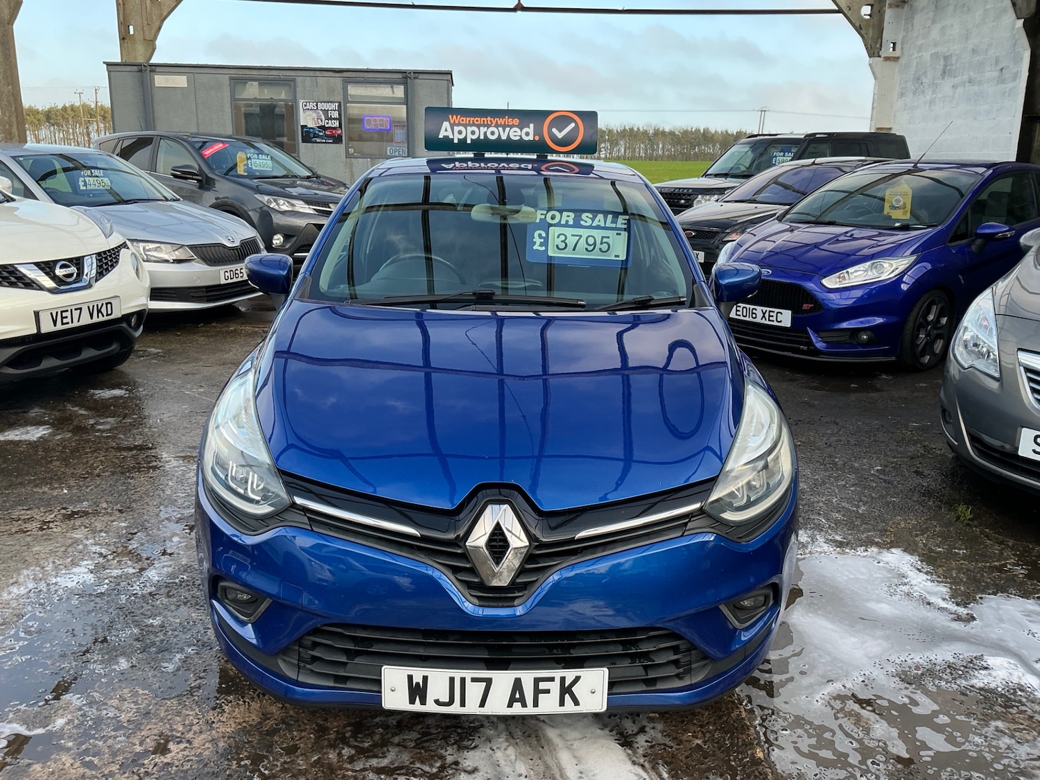 Used Renault Clio 2017 for sale - 77395288: Photo 2