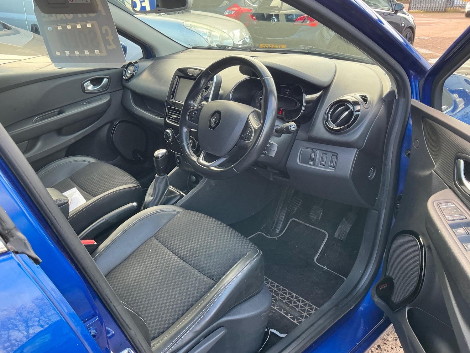 Used Renault Clio 2017 for sale - 77395288: Photo 9