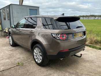 Used Land Rover Discovery Sport 2015 for sale - 76281817: Photo 3