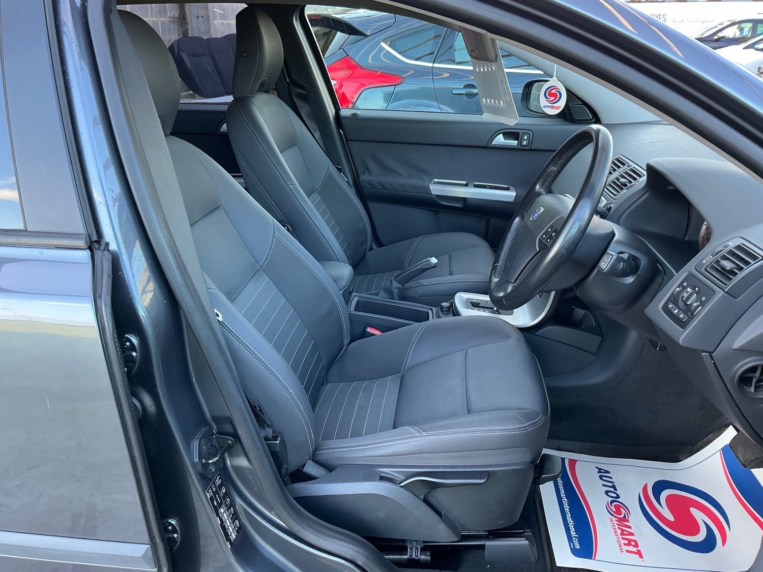 Used Volvo V50 2006 for sale - 76439748: Photo 10