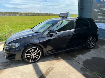 Used Volkswagen Golf 2015 for sale - 78633856: Photo