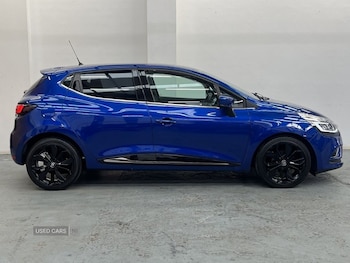 Used Renault Clio 2017 for sale - 76866617: Photo