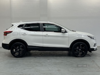 Used Nissan Qashqai 2017 for sale - 75647685: Photo